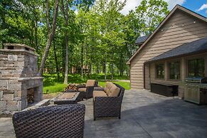 Biltmore Chalet by Taylor Made Deep Creek