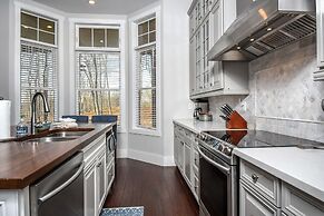 Biltmore Chalet by Taylor Made Deep Creek