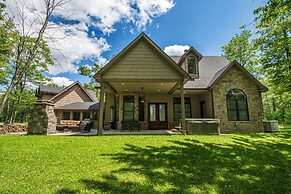Biltmore Chalet by Taylor Made Deep Creek