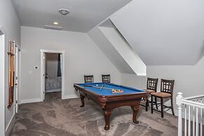 Biltmore Chalet by Taylor Made Deep Creek