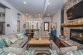 Biltmore Chalet by Taylor Made Deep Creek