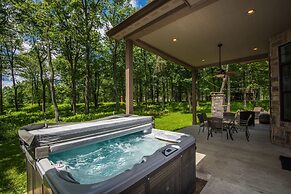 Biltmore Chalet by Taylor Made Deep Creek