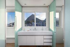 Nice in Leblon View to Morro 2 irm os Guc6 ZN1