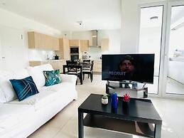 Spac. Flat -Kirchberg w Parking&Terrace