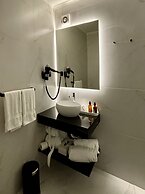 Lilases Boutique House & Garden