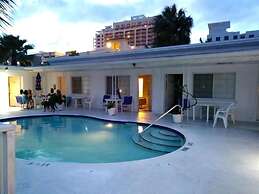 Tropical Sky Ranch Motel