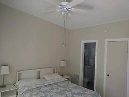 Tropical Sky Ranch Motel