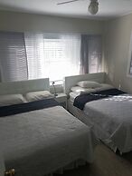 Tropical Sky Ranch Motel