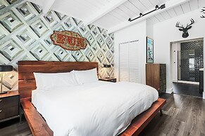 The Grand Idyllwild Lodge