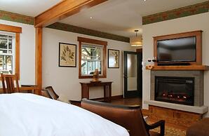 The Grand Idyllwild Lodge