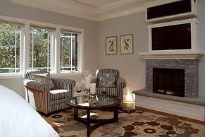 The Grand Idyllwild Lodge