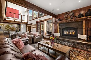 The Grand Idyllwild Lodge