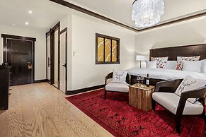 The Grand Idyllwild Lodge