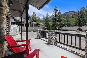 The Grand Idyllwild Lodge