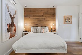 The Grand Idyllwild Lodge