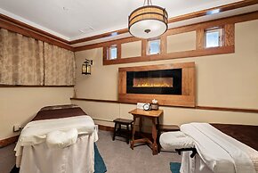 The Grand Idyllwild Lodge