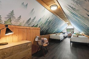 The Grand Idyllwild Lodge