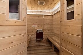 The Grand Idyllwild Lodge