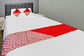 Super OYO 90767 Gm Guest House