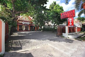 Super OYO 759 Hotel Dewi Sri
