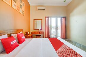 Super OYO 3496 Griya Gayatri Syariah