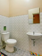 Super OYO 3496 Griya Gayatri Syariah