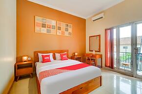 Super OYO 3496 Griya Gayatri Syariah