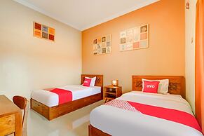 Super OYO 3496 Griya Gayatri Syariah