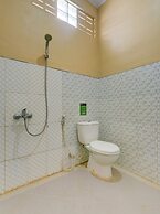 Super OYO 3496 Griya Gayatri Syariah