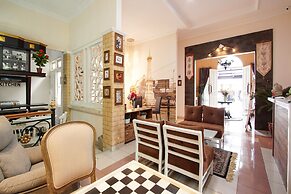 Collection O 3986 Just 11 Boutique Residence Syariah