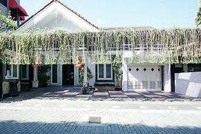 Collection O 3986 Just 11 Boutique Residence Syariah