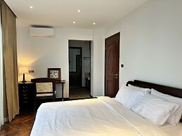 Paradise Pearl West Lake