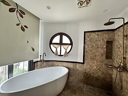 Paradise Pearl West Lake