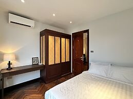 Paradise Pearl West Lake