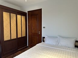 Paradise Pearl West Lake