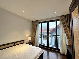 Paradise Pearl West Lake