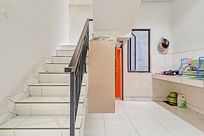 OYO 90452 Pillow Inn