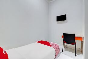 OYO 90452 Pillow Inn