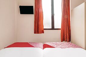 OYO 90452 Pillow Inn