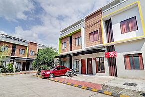 OYO 90452 Pillow Inn