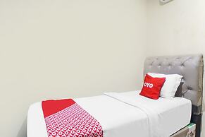 OYO 92075 Sky Residence Mawar