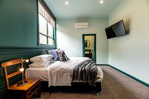 Tuck Inn Yarra Valley