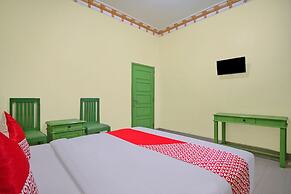 OYO 2596 Homestay Hj. Suharti
