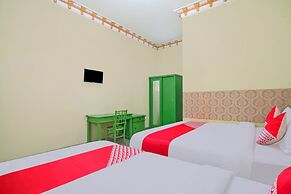 OYO 2596 Homestay Hj. Suharti