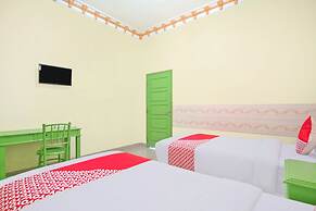OYO 2596 Homestay Hj. Suharti