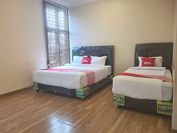 Super OYO 3316 Adam Malik Guesthouse Near Stasiun Medan
