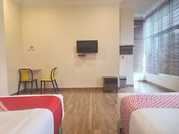 Super OYO 3316 Adam Malik Guesthouse Near Stasiun Medan