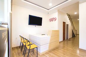 Super OYO 3316 Adam Malik Guesthouse Near Stasiun Medan