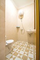 Super OYO 3316 Adam Malik Guesthouse Near Stasiun Medan