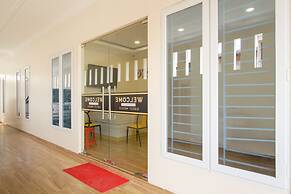 Super OYO 3316 Adam Malik Guesthouse Near Stasiun Medan